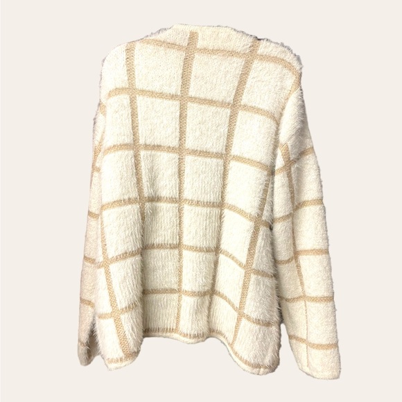 ✨TEXTURED CARDIGAN✨ - Picture 7 of 8